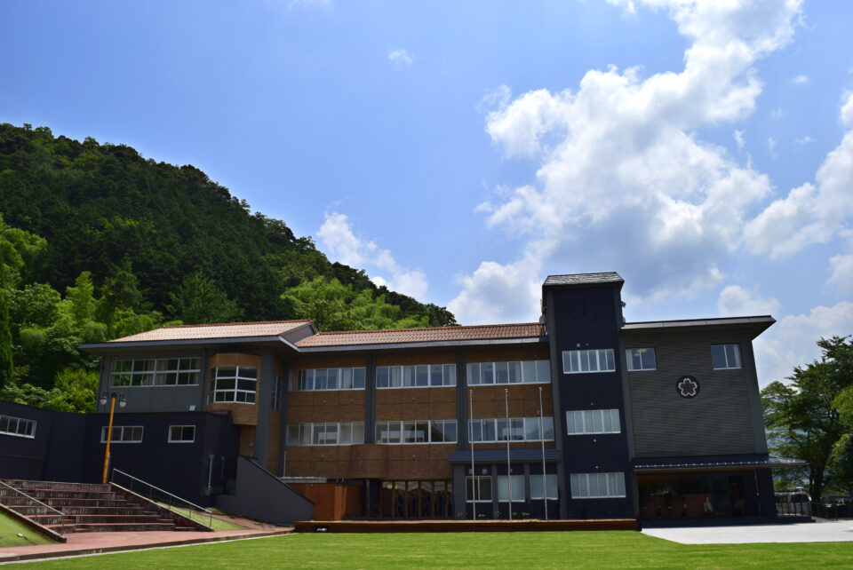 07鳥取県11オオエバレーステイ1外観