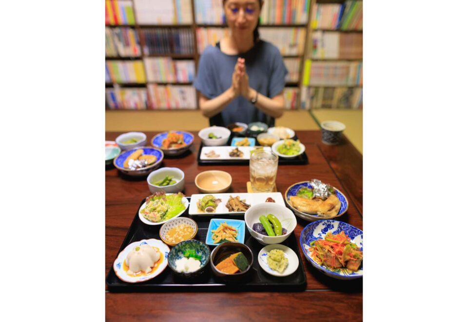 本と木もれ陽の宿　うたたねびよりの3枚目